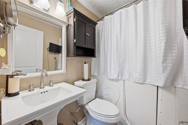 6805 Wagonet Road, Forest Hill, TX 76140