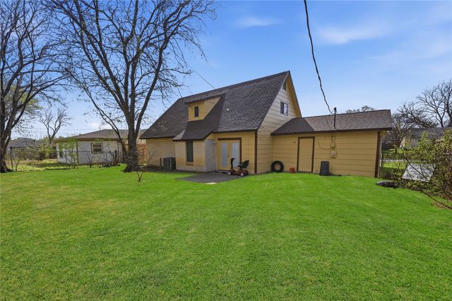 6805 Wagonet Road, Forest Hill, TX 76140