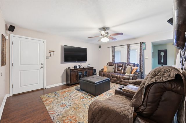 6805 Wagonet Road, Forest Hill, TX 76140