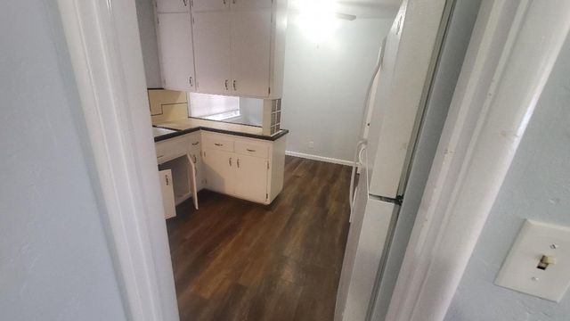 2233 E E Terrace Avenue E, Fresno, CA 93703