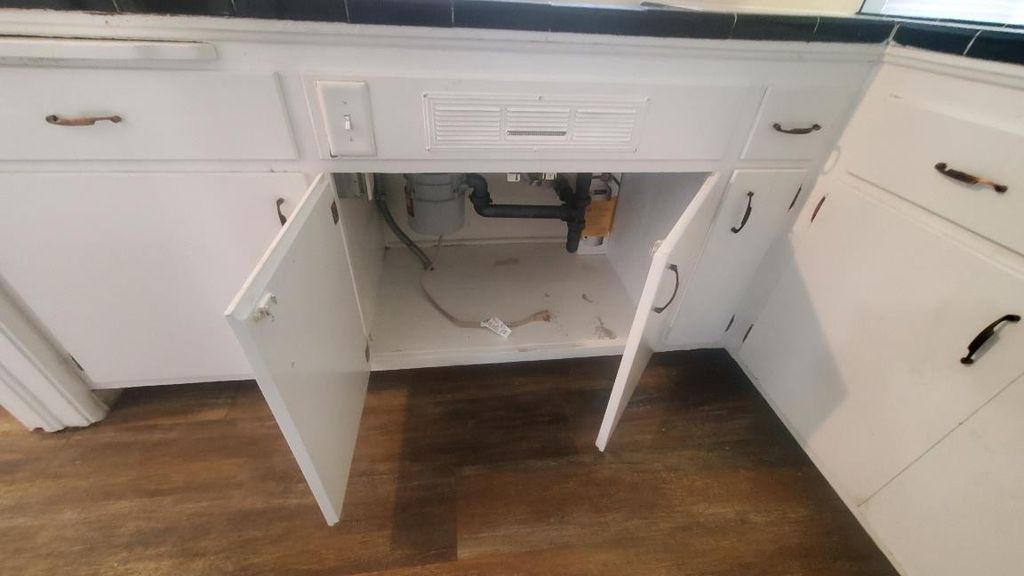 Image 13 of property listing at 2233 E E Terrace Avenue E, Fresno, CA 93703