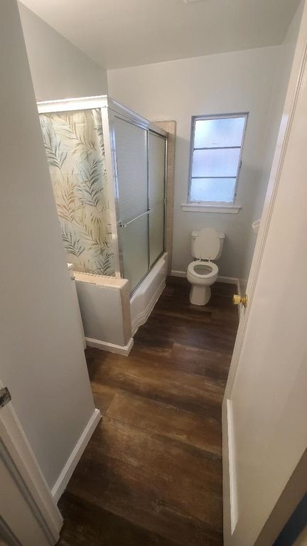 Image 18 of property listing at 2233 E E Terrace Avenue E, Fresno, CA 93703