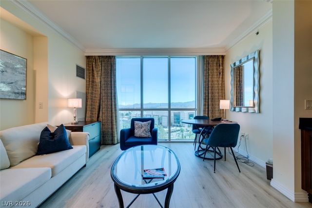 135 East HARMON Avenue 804, Las Vegas, NV 89109