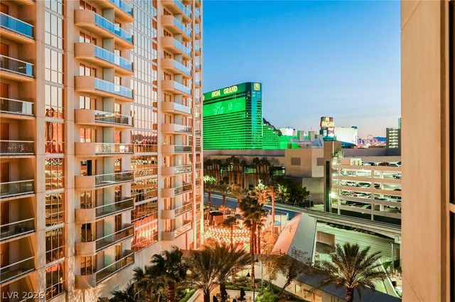 135 East HARMON Avenue 804, Las Vegas, NV 89109