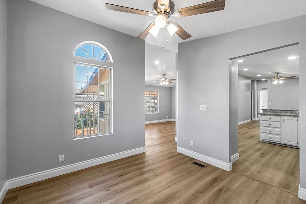 Image 11 of property listing at 1218 E Cleveland Avenue # 103, Madera, CA 93638