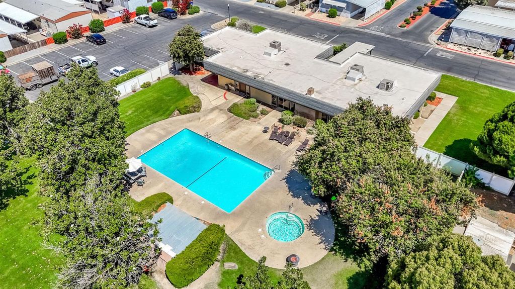 Image 39 of property listing at 1218 E Cleveland Avenue # 103, Madera, CA 93638