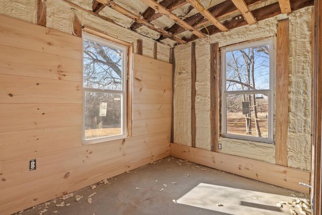 70 Old Bruceton Rd, Bruceton, TN 38317