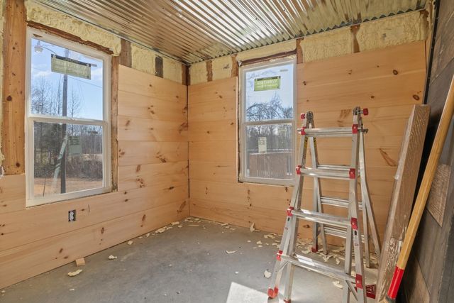 70 Old Bruceton Rd, Bruceton, TN 38317