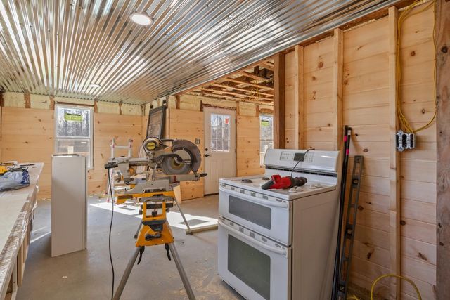 70 Old Bruceton Rd, Bruceton, TN 38317