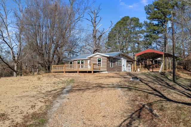 70 Old Bruceton Rd, Bruceton, TN 38317
