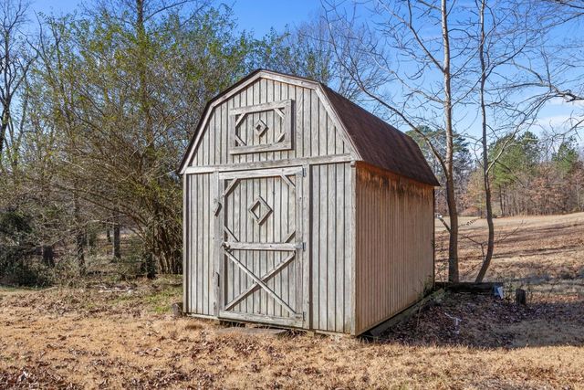 70 Old Bruceton Rd, Bruceton, TN 38317