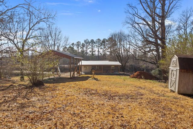 70 Old Bruceton Rd, Bruceton, TN 38317
