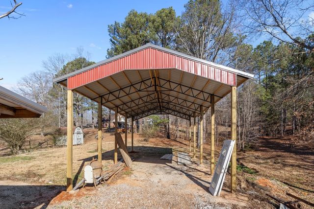 70 Old Bruceton Rd, Bruceton, TN 38317