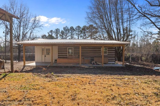 70 Old Bruceton Rd, Bruceton, TN 38317