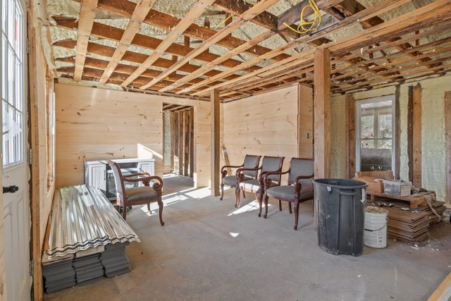 70 Old Bruceton Rd, Bruceton, TN 38317