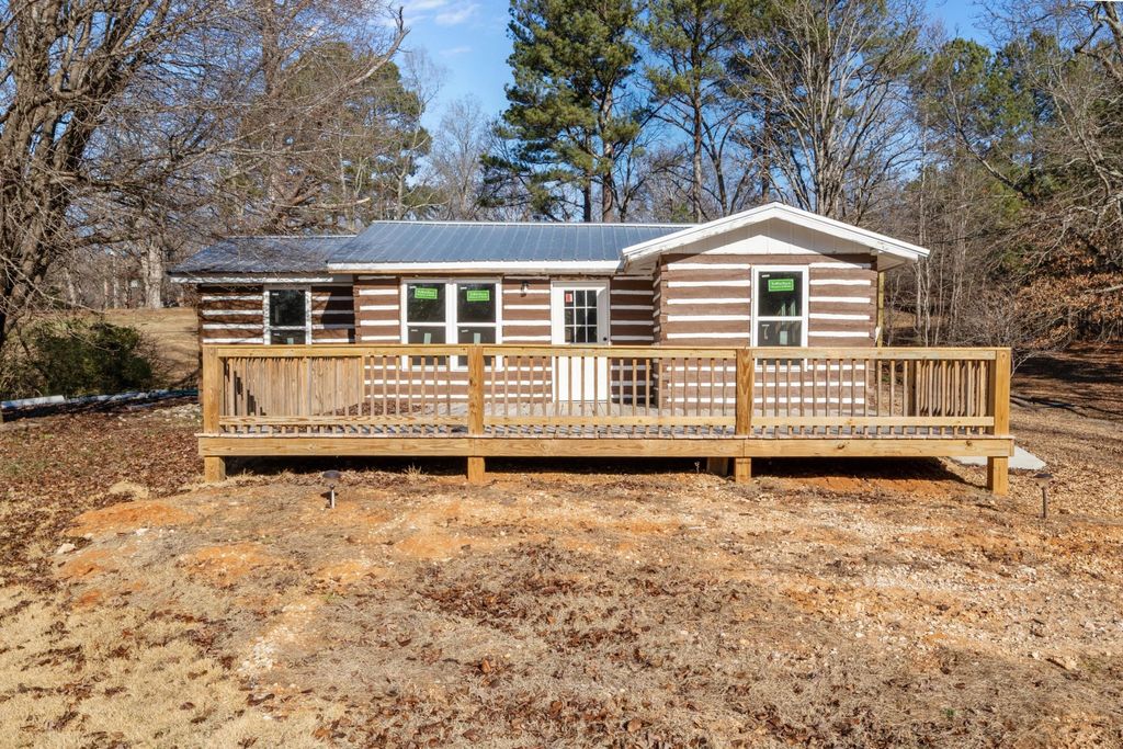 70 Old Bruceton Rd, Bruceton, TN 38317