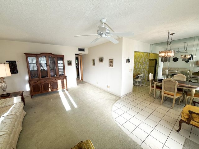 4002 Cambridge A 4002, Deerfield Beach, FL 33442