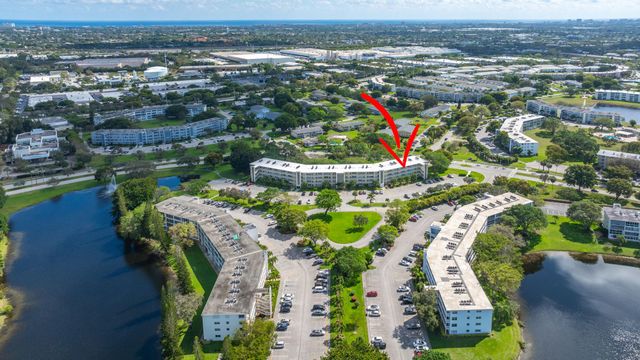 4002 Cambridge A 4002, Deerfield Beach, FL 33442