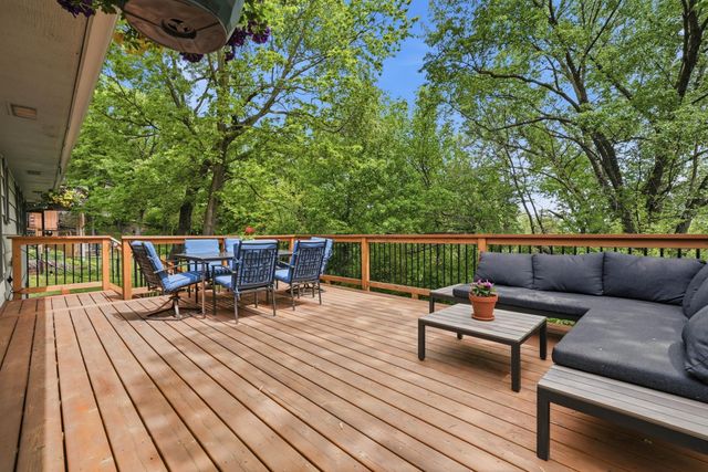 9137 Forest Hills Circle, Bloomington, MN 55437