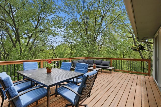 9137 Forest Hills Circle, Bloomington, MN 55437