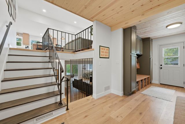 9137 Forest Hills Circle, Bloomington, MN 55437