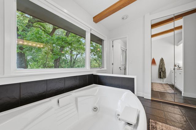 9137 Forest Hills Circle, Bloomington, MN 55437