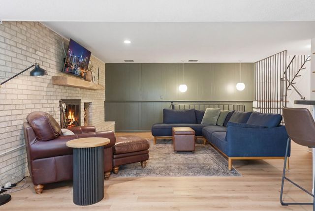 9137 Forest Hills Circle, Bloomington, MN 55437