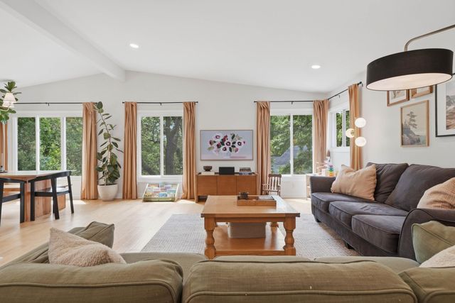 9137 Forest Hills Circle, Bloomington, MN 55437