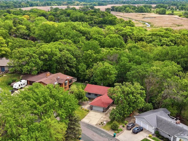 9137 Forest Hills Circle, Bloomington, MN 55437