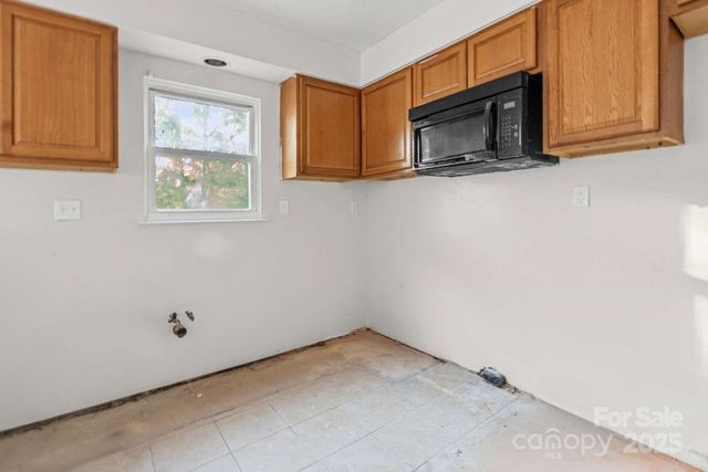 9428 White Cedar Court, Charlotte, NC 28213