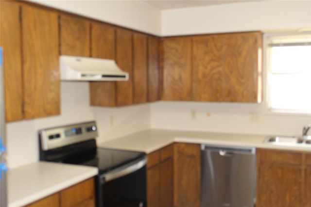 2207 Canterbury Court, Denton, TX 76205