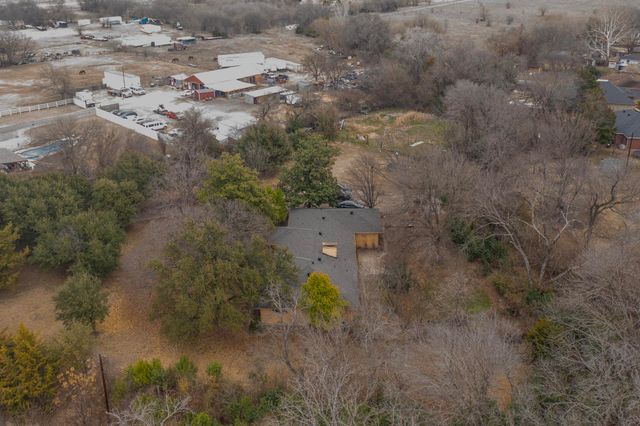 1608 N Houston School Road, Lancaster, TX 75134