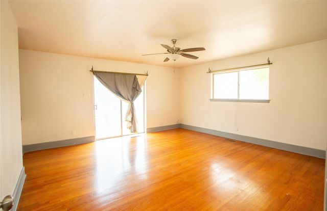 1608 N Houston School Road, Lancaster, TX 75134