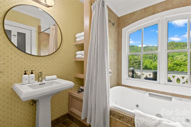 204 Lawson Street, Hot Springs, NC 28743