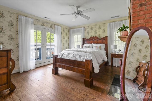 204 Lawson Street, Hot Springs, NC 28743