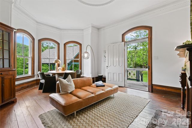 204 Lawson Street, Hot Springs, NC 28743
