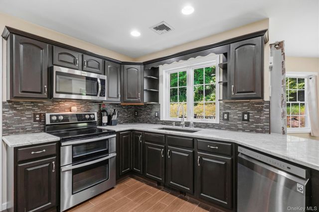 32 Robinson Lane, Wappingers Falls, NY 12590
