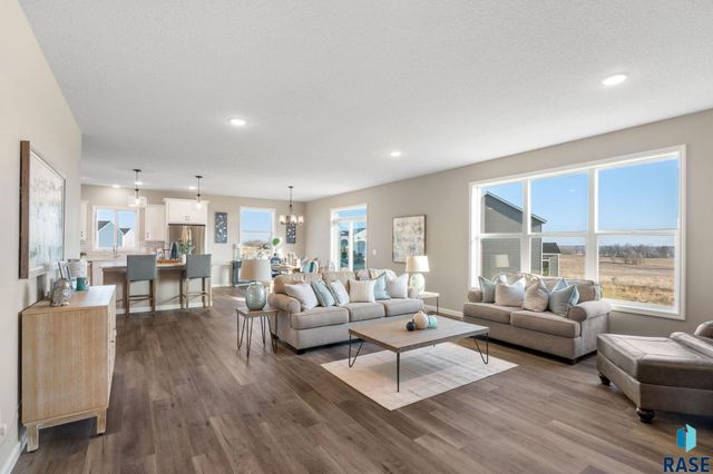 5724 E Ashwood Cir Circle, Sioux Falls, SD 57108