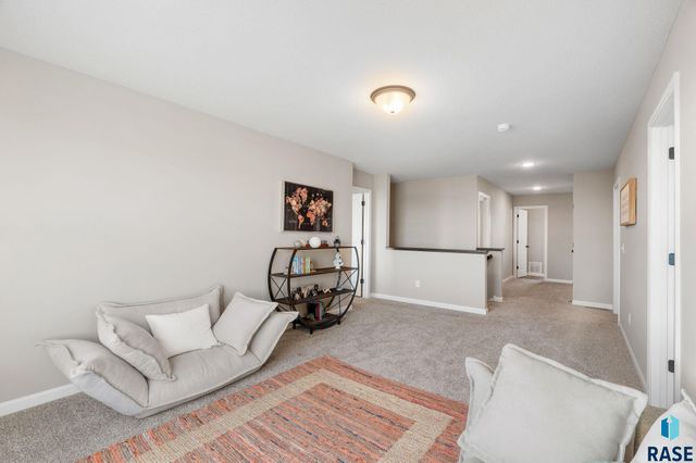 5724 E Ashwood Cir Circle, Sioux Falls, SD 57108