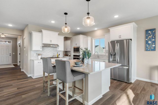 5724 E Ashwood Cir Circle, Sioux Falls, SD 57108
