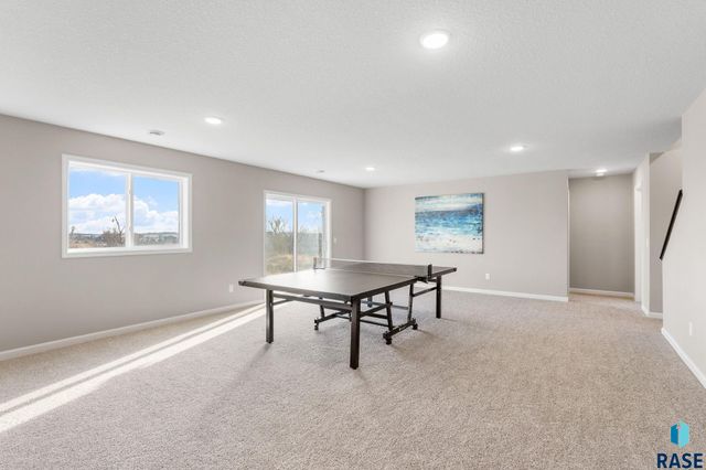 5724 E Ashwood Cir Circle, Sioux Falls, SD 57108
