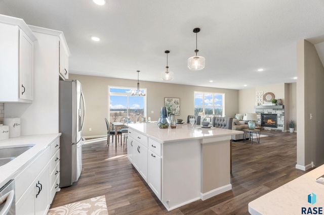 5724 E Ashwood Cir Circle, Sioux Falls, SD 57108