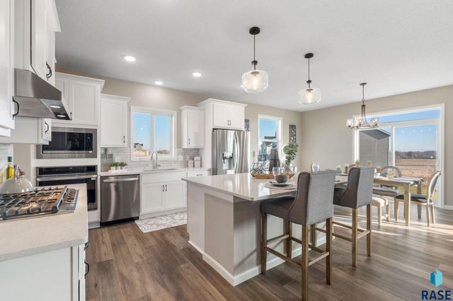 5724 E Ashwood Cir Circle, Sioux Falls, SD 57108