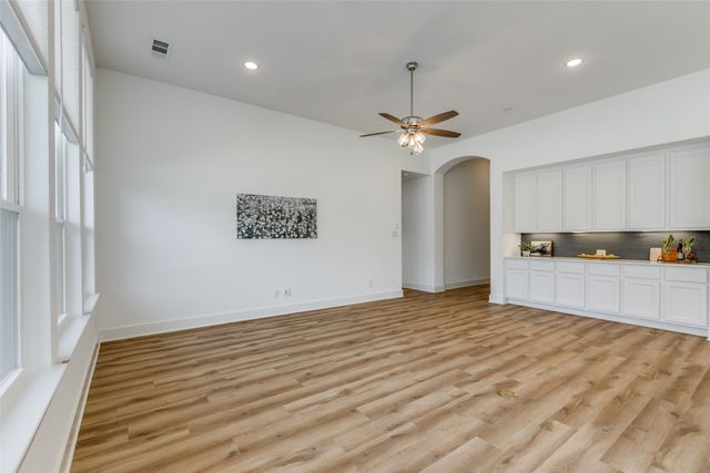 1616 Mcdougall Creek, Van Alstyne, TX 75495