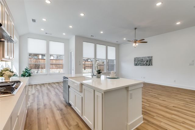 1616 Mcdougall Creek, Van Alstyne, TX 75495