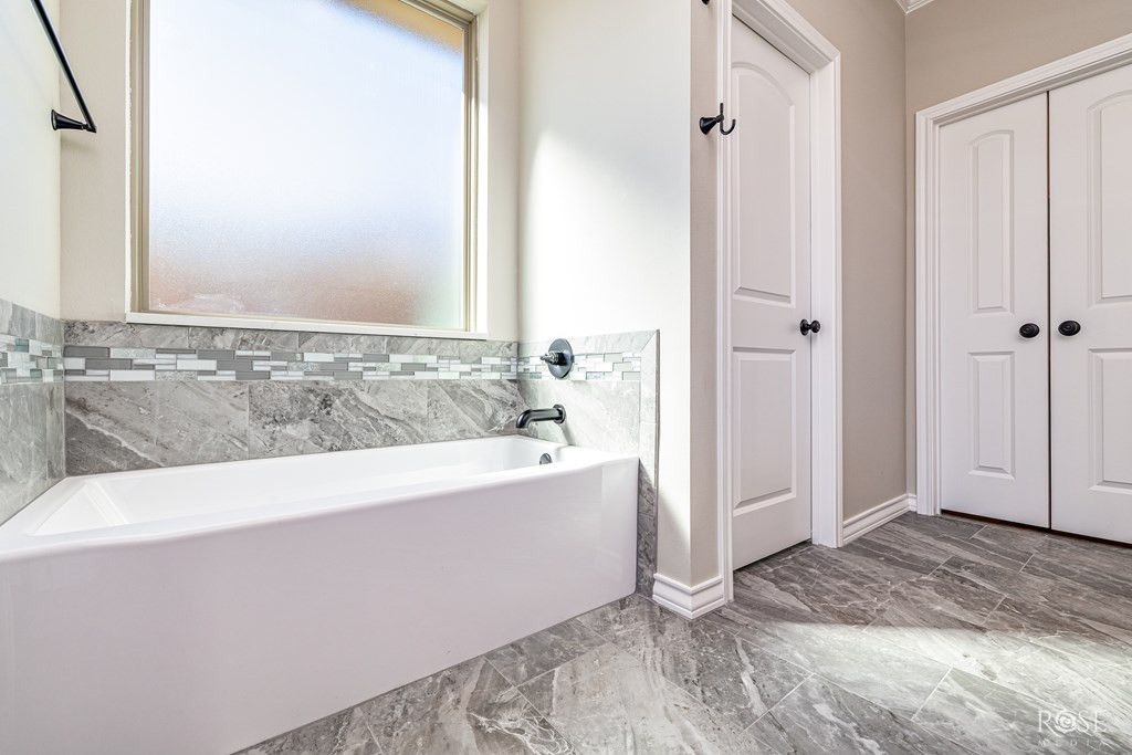 Image 16 of property listing at 5005 Scarlet Oak Lane, San Angelo, TX 76904