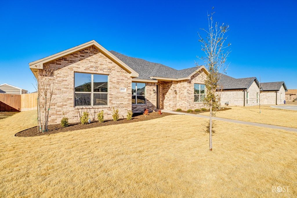 Image 2 of property listing at 5005 Scarlet Oak Lane, San Angelo, TX 76904