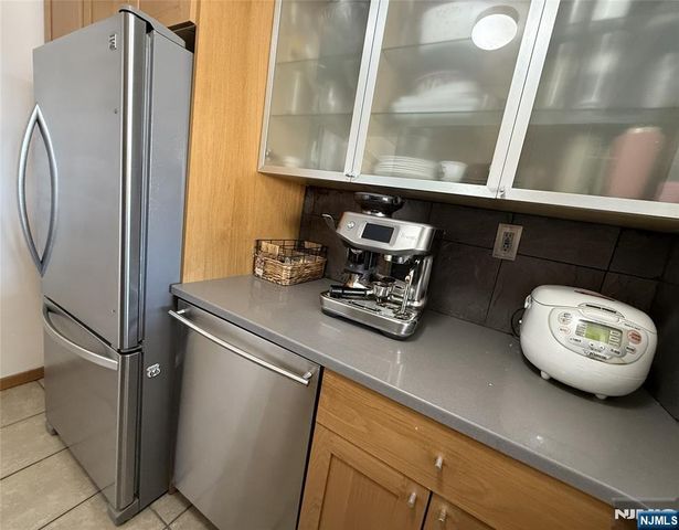 6050 Boulevard East 4F, West New York, NJ 07093