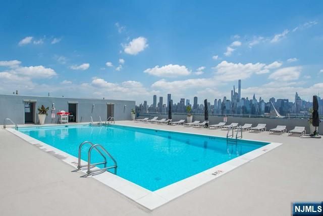 6050 Boulevard East 4F, West New York, NJ 07093