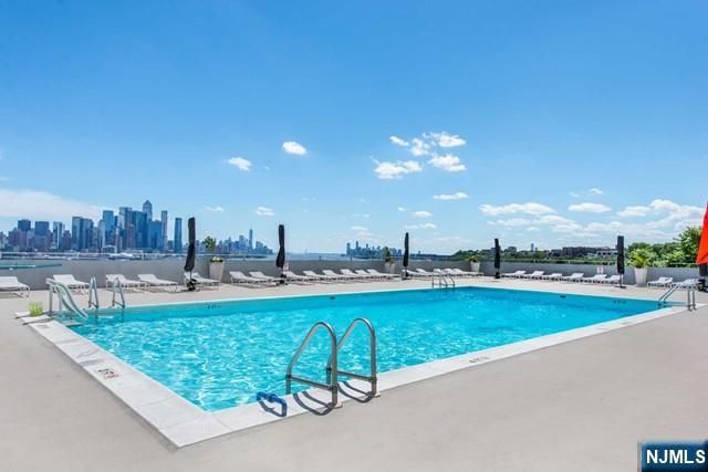 6050 Boulevard East 4F, West New York, NJ 07093